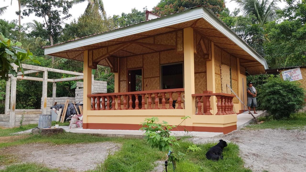 Paco'S Garden Home Stay Mambajao 外观 照片
