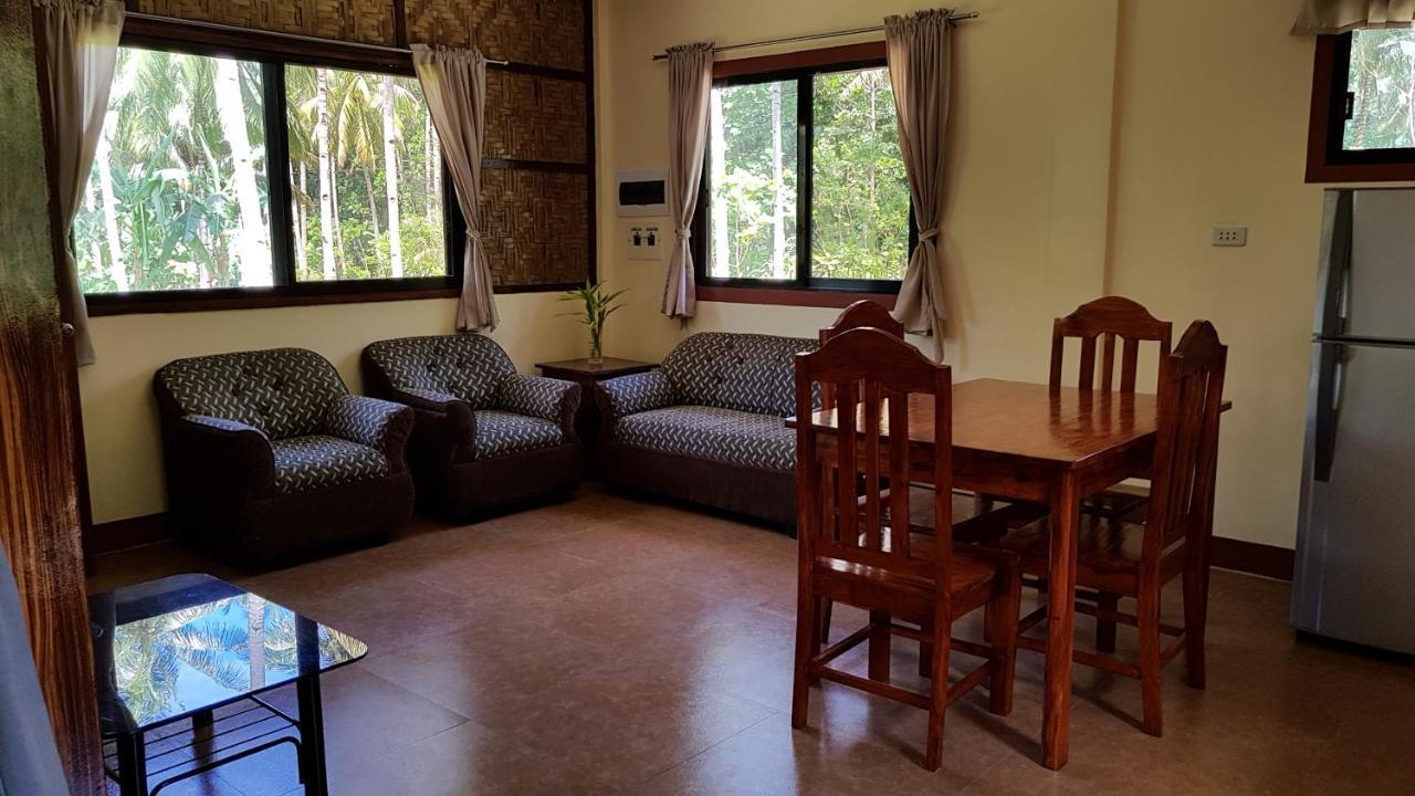 Paco'S Garden Home Stay Mambajao 外观 照片