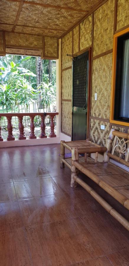 Paco'S Garden Home Stay Mambajao 外观 照片