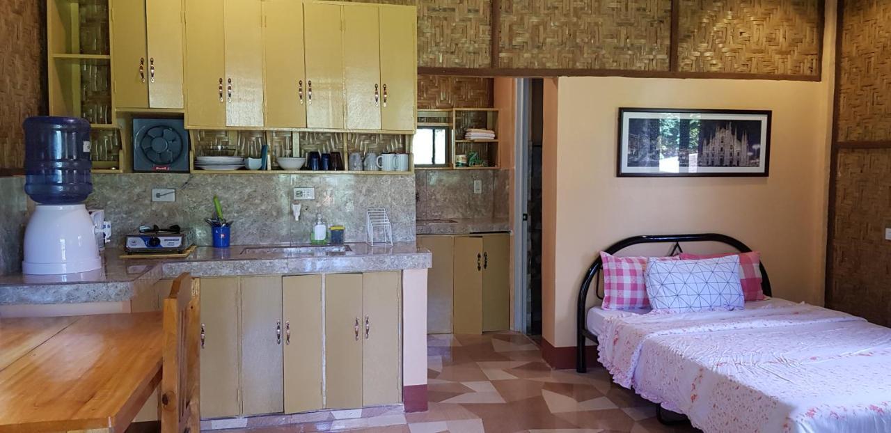 Paco'S Garden Home Stay Mambajao 外观 照片