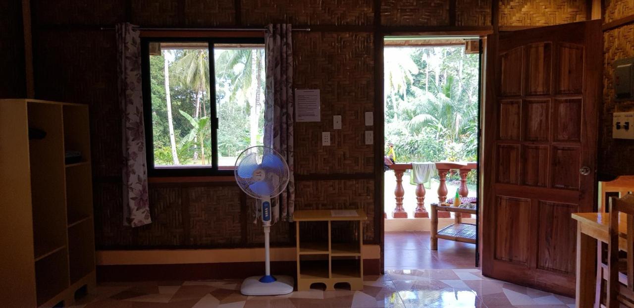 Paco'S Garden Home Stay Mambajao 外观 照片