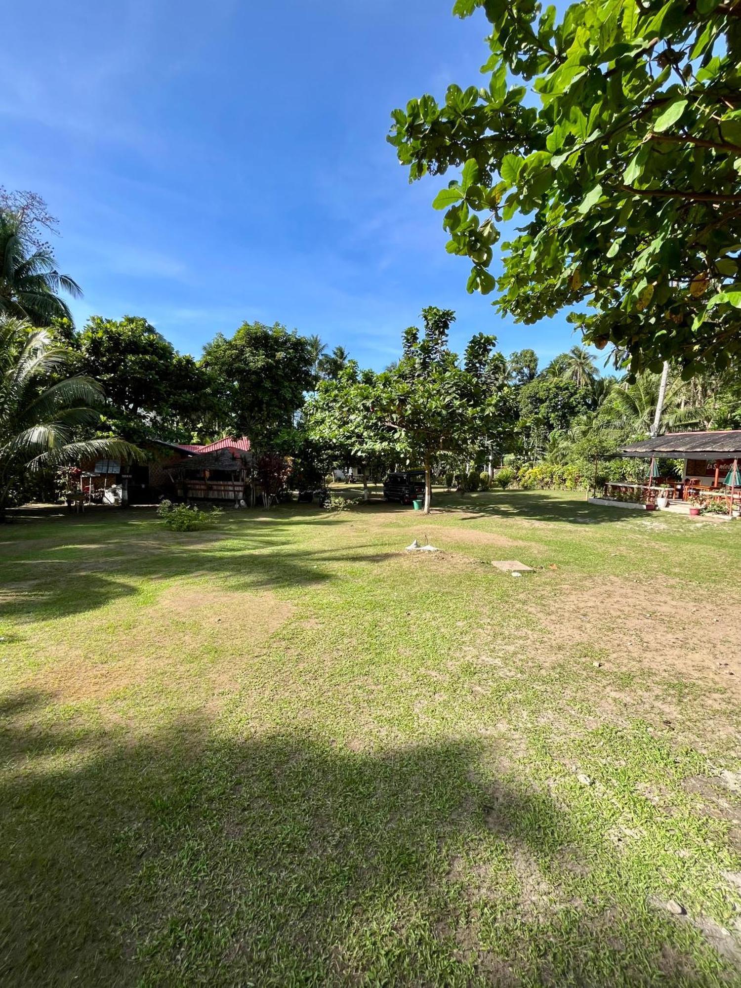 Paco'S Garden Home Stay Mambajao 外观 照片